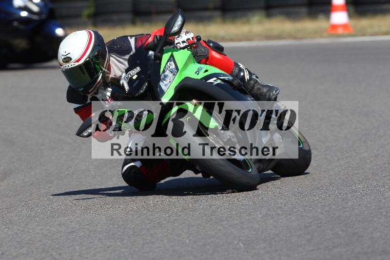 Archiv-2022/50 09.08.2022 MSS und TÖFF Track Day ADR/Gruppe gelb/team